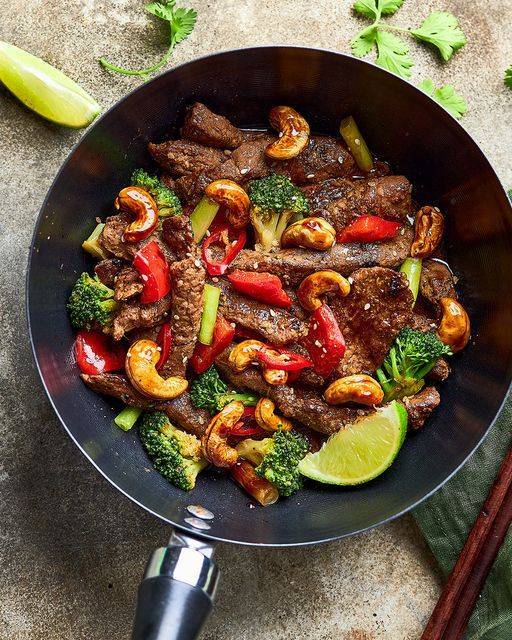 Cashew Nuts Beef Vegetables腰果牛